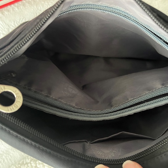 Jielshi Crossbody Bag - Picture 6 of 7